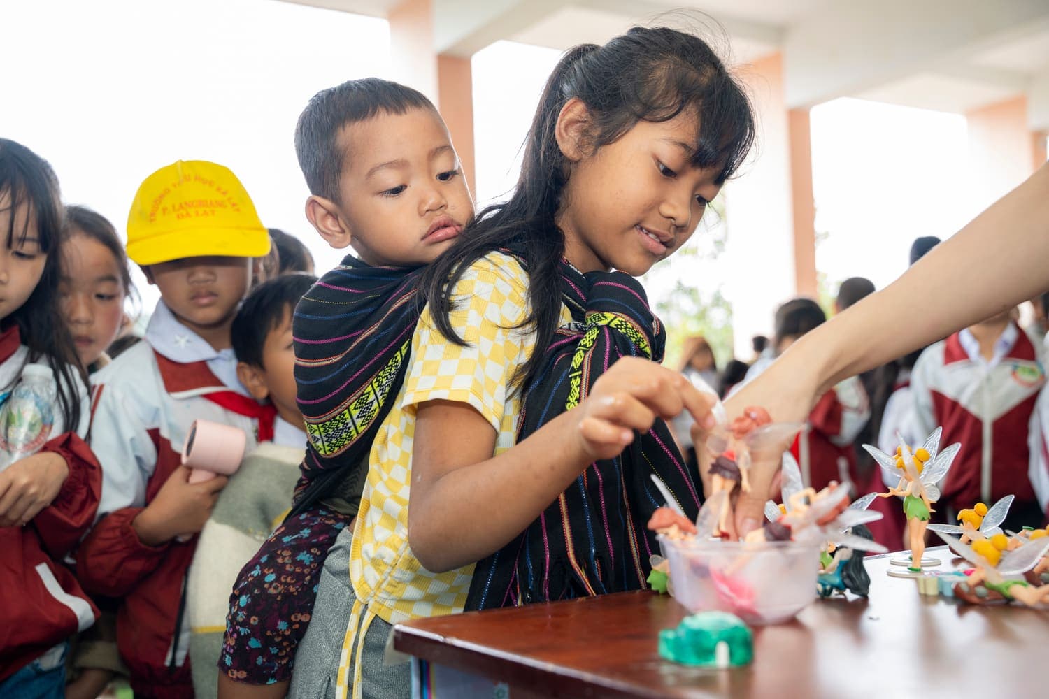 Rước đèn dưới trăng